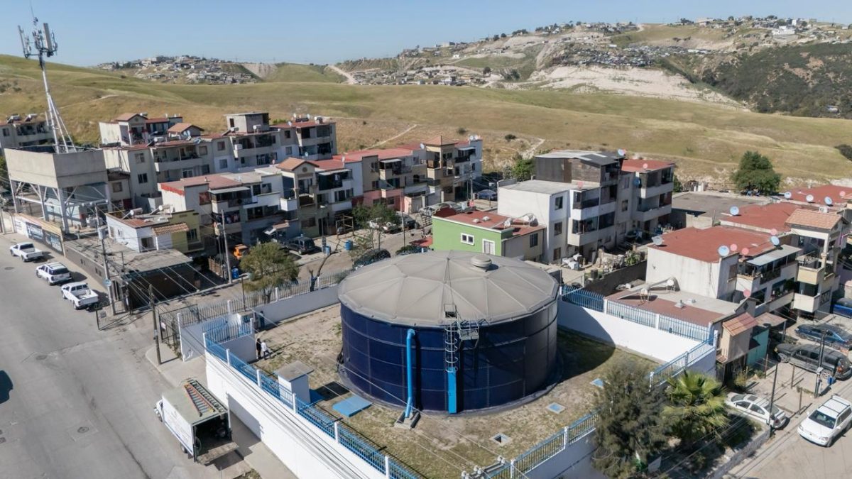 El agua herida encuentra resguardo en muros rehabilitados de Villas del Prado