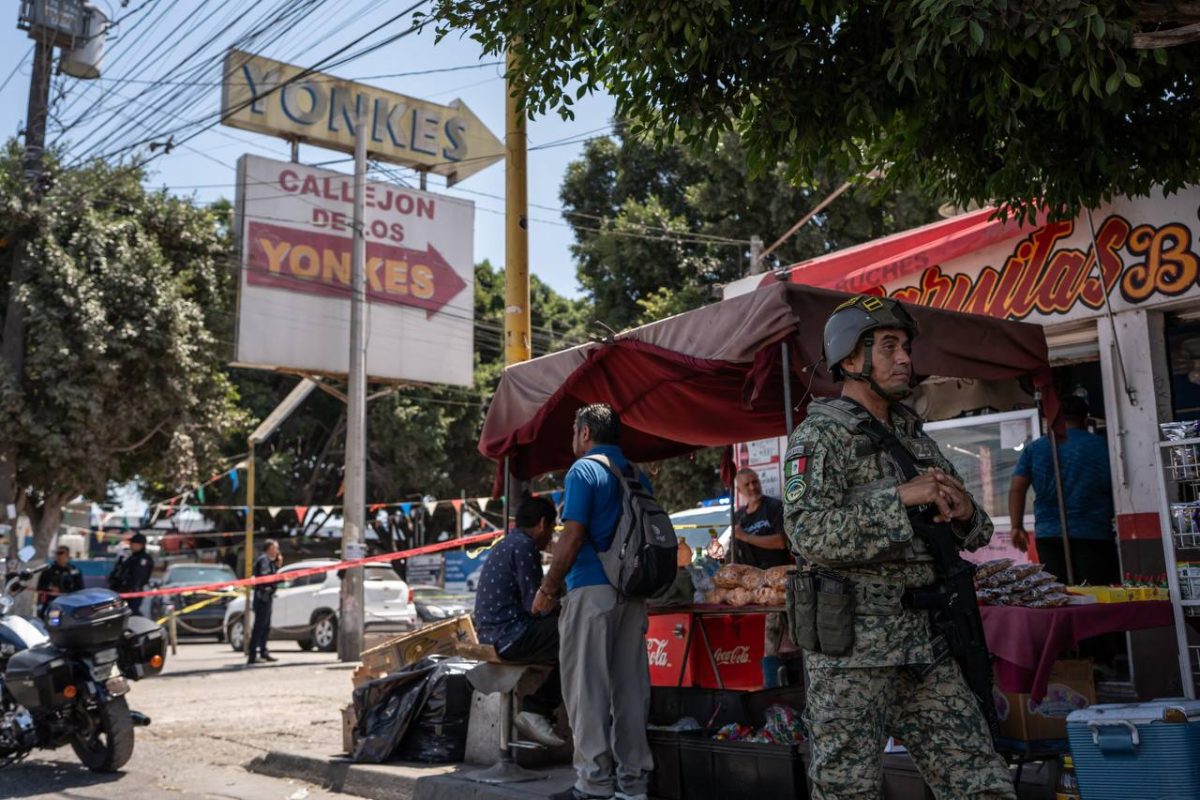 Ataque armado en yonke de Tijuana deja dos lesionados; capturan a uno de los agresores