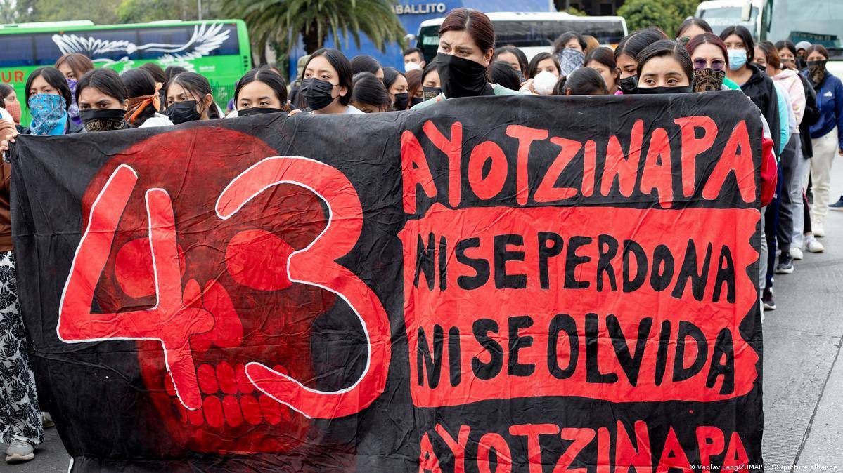 Gobierno federal promete informe sobre Ayotzinapa antes del 26 de septiembre