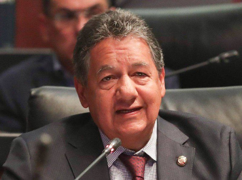 Higinio Martínez Miranda asume la presidencia del Senado con respaldo casi unánime
