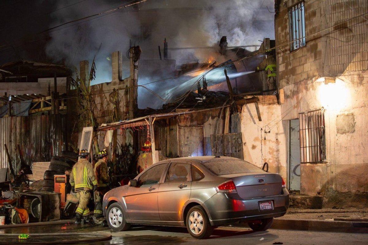 Incendio destruye tres casas en El Florido; autoridades investigan las causas
