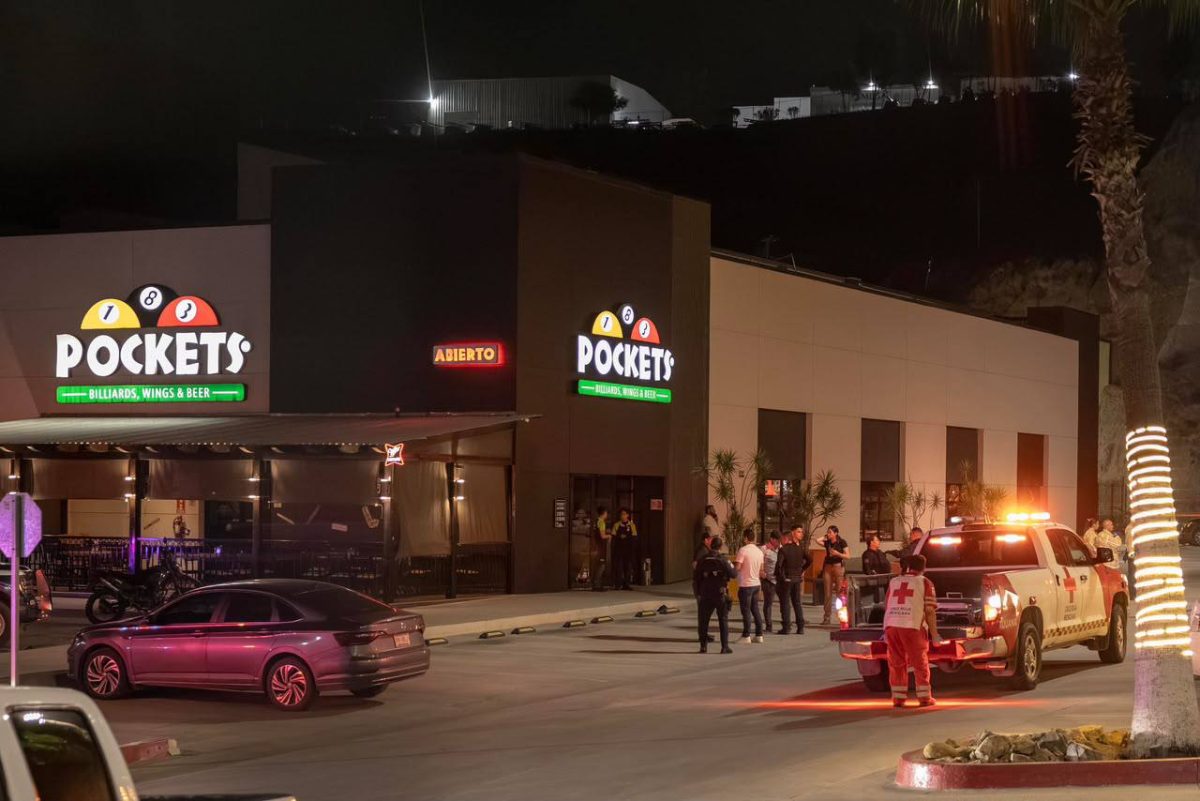 Hombre baleado en plaza comercial de Tijuana; hallan arma de fuego en el lugar